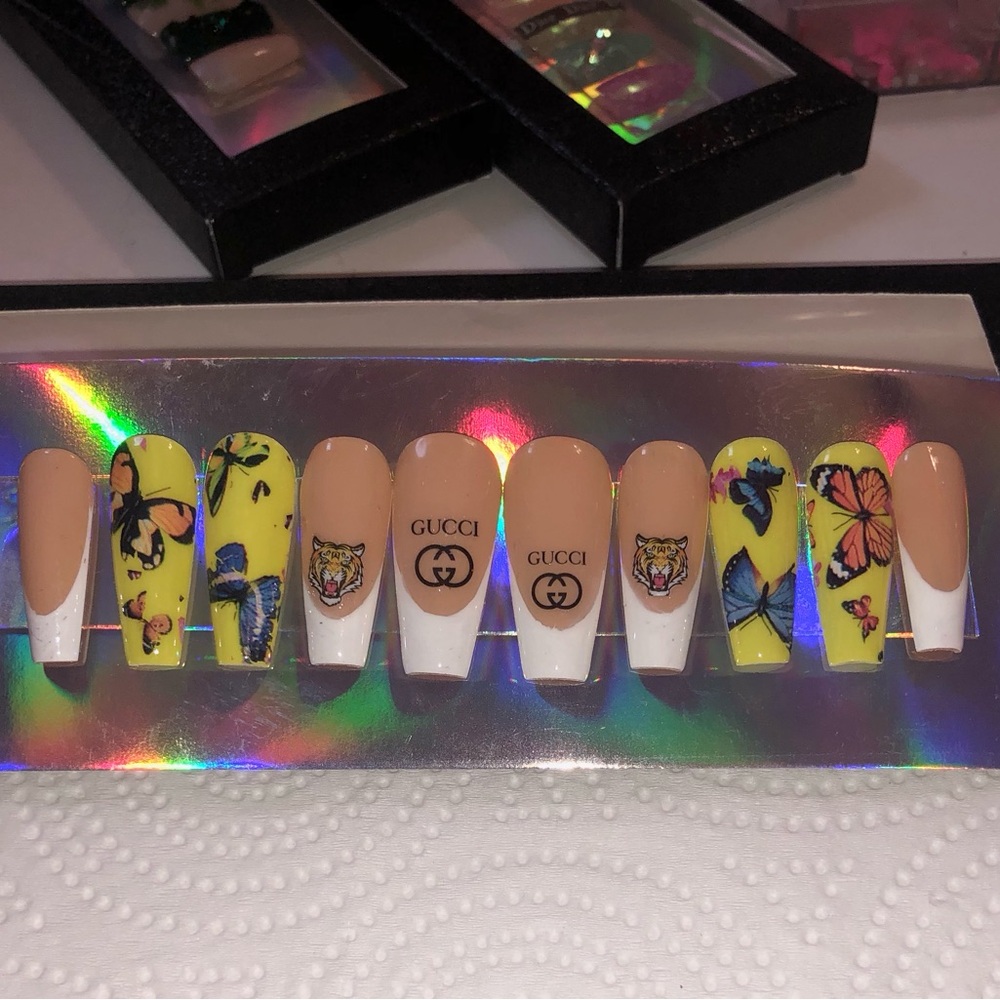 Gucci Yellow Butterfly and Tiger Nail Set
